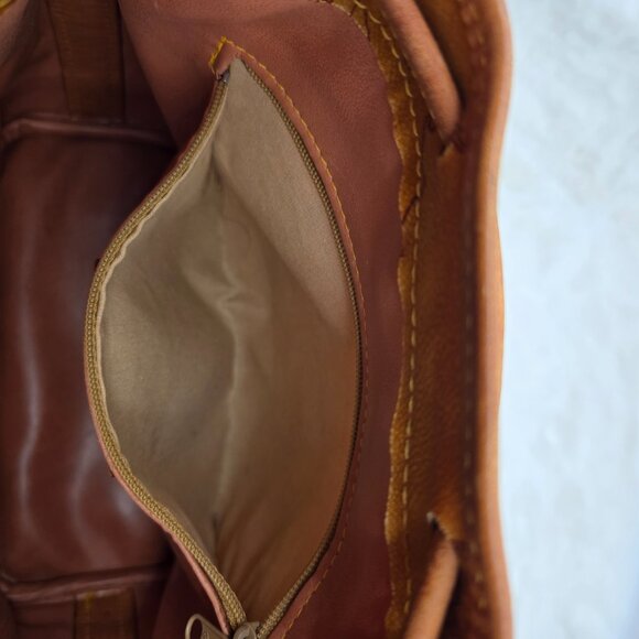 Alviero Classe Geo Classic bucket bag - Picture 12 of 14